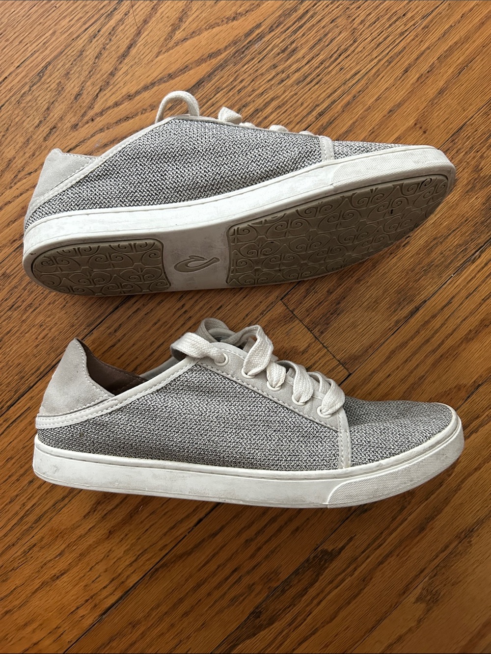 OluKai Pehua Li Tapa lightweight sneakers 9 - Picture 7 of 11